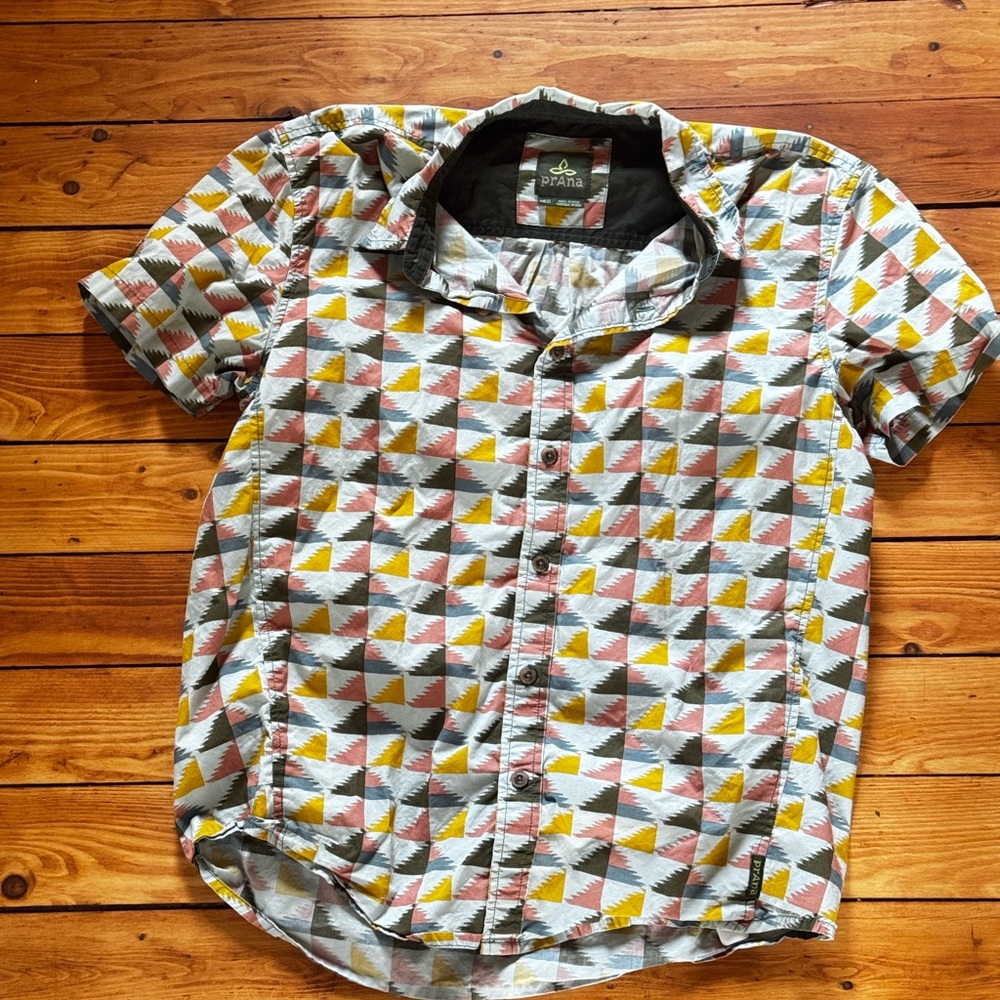 Men's Prana button shirt